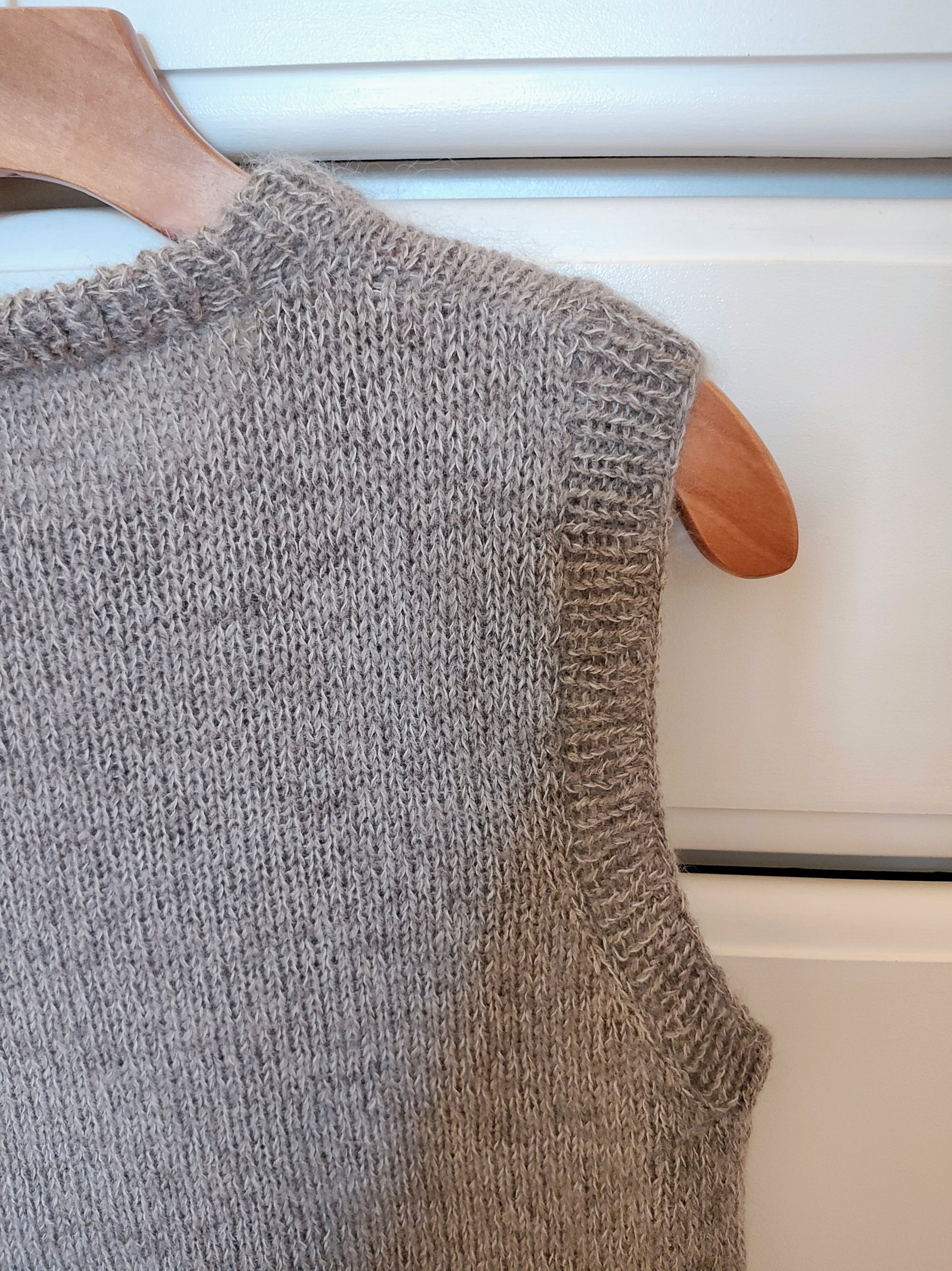 Knitting Fundamentals 3 - Project Class:  Novice Slipover by PetiteKnit with Sophia Starting January 10